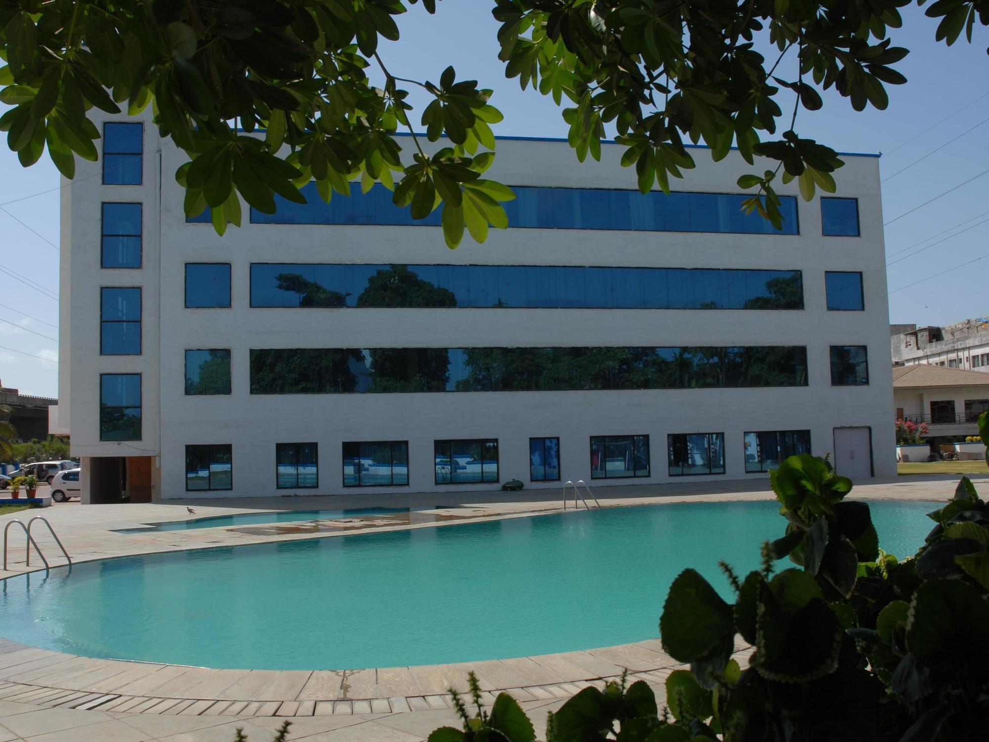 Fortune Park Galaxy, Vapi - Member Itc Hotels' Group Exterior photo